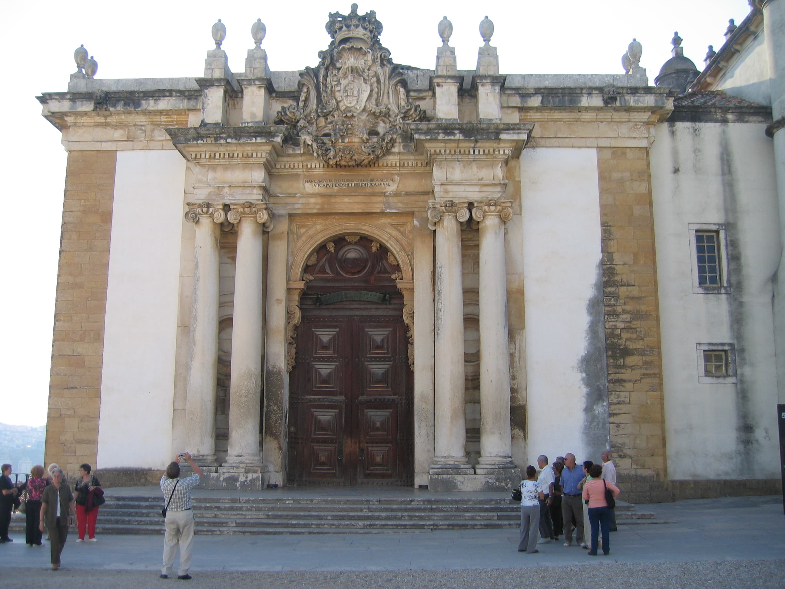 Vista de Coimbra, Biblioteca Joanina
